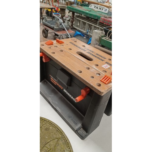 204 - Black & Decker workmate box WM450