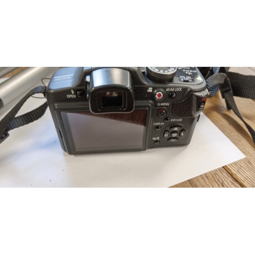 17 - Lummix FZ38 HD panasonic DMC-FZ38 camera plus camera stand