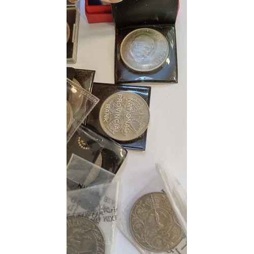 29 - Selection of collectable coins to include Churchill and more see photos