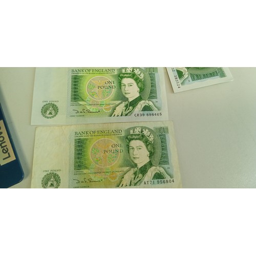 40 - The last issue of British £1 note series D pictorial issue uncirculated plus 11 bank of England £1 n... 