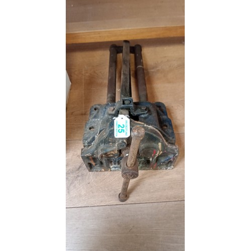 Lot 25        