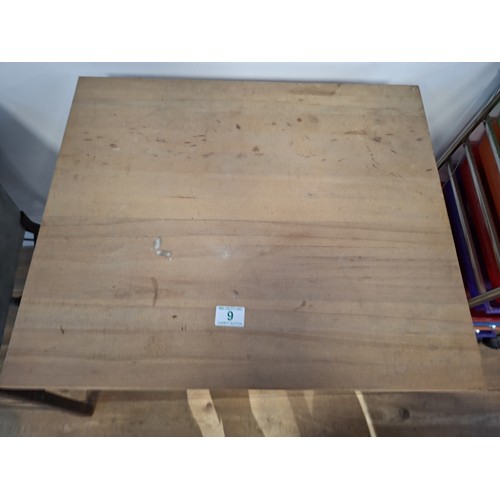 9 - Portable kitchen island 60cm x 50cm approx. 85cm H