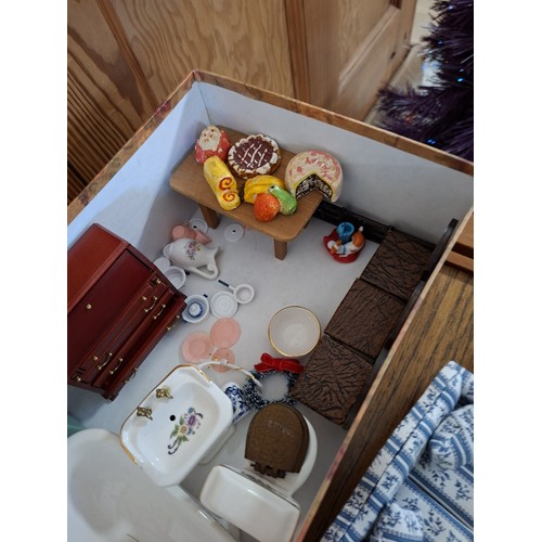 81 - Good selection of dolls house furniture