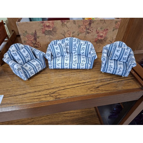 81 - Good selection of dolls house furniture