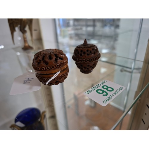 98 - Vintage hand carved egg shaped rosary beads and case, plus antique hand carved Coquilla Nut thimble ... 