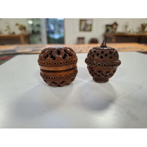 98 - Vintage hand carved egg shaped rosary beads and case, plus antique hand carved Coquilla Nut thimble ... 