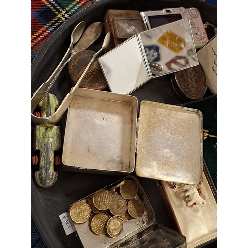 276 - Tray of mixed items