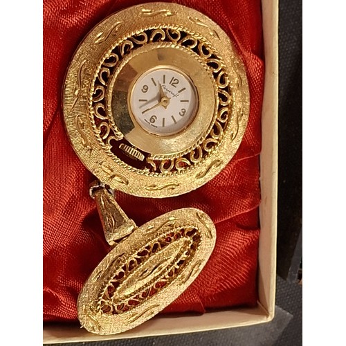 276 - Tray of mixed items