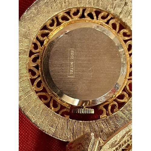 276 - Tray of mixed items