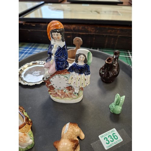 336 - Tray lot of ornaments