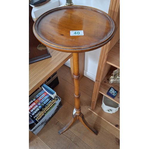 40 - Vintage wooden tall pedestal stand