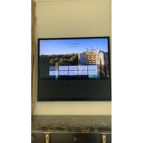 1007a - Bang & Olufsen Beovision 11 40