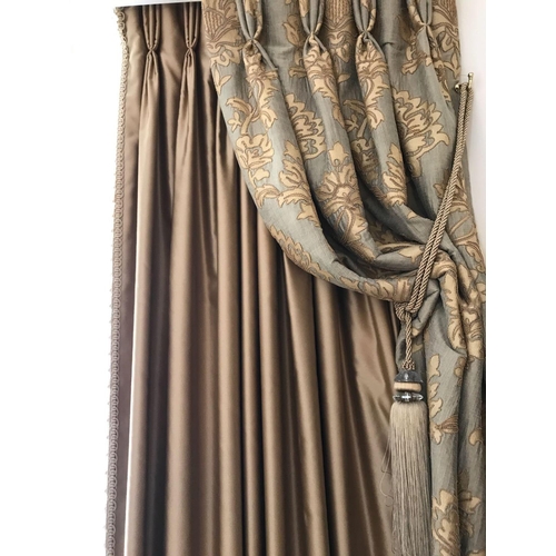 1958 - 2 x Pair Of Gold And Silver Silk Drapes And Jabots With Tie Backs Span 255 x 300cm (Room 401)