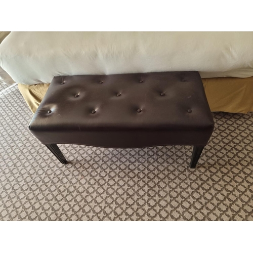 1981a - Tufted Leather Bench With Scrolled Apron 100 x 46 x 47cm (room 403)