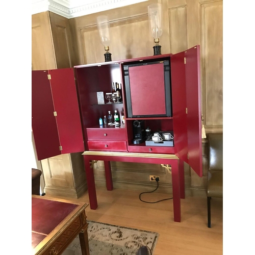 2028 - English Georgian Style Red Lacquered Chinoiserie Gilded Cocktail Cabinet Martini Bar Bifold Two Door... 