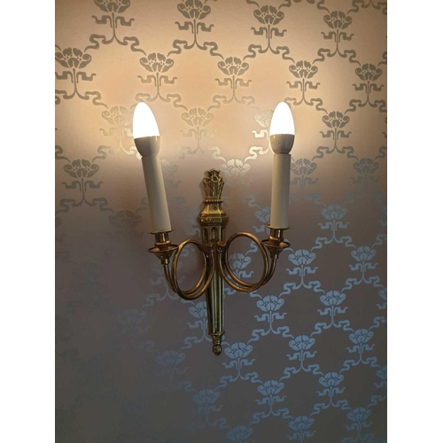 2063 - Pair Of English Georgian Style Brass 2 Arm Wall Sconces With Vasiform Backplate (Room 415)