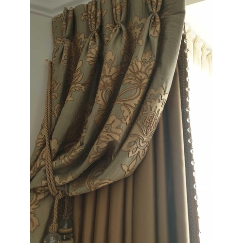 514 - A Pair Of Gold Silk Drapes With Crystal Bead Trim And Jabots With Tie Backs Span 170 x 260cm (Room 3... 