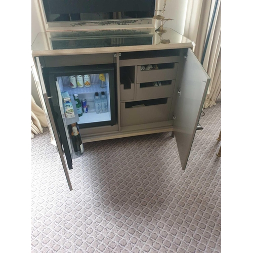 604 - Coloured Verre Eglomise Sideboard Two Door Internally Fitted With Refrigerator Mini Bar 125 x 58 x 9... 