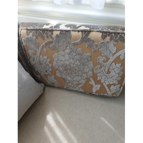 608 - Bay Window Pad Cushion With Four Supporting Back Cushions Base Cushion Is A Golden Cream Colour Supp... 