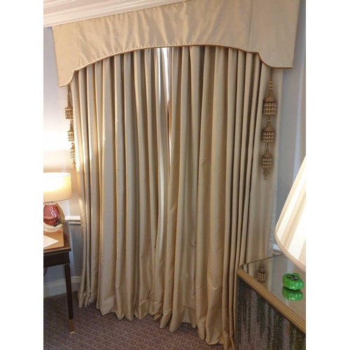 609 - A Pair Of Silk Drapes With Pelmet Copper Trim And Cream Design Style With Oriental Tassel Span 170 x... 