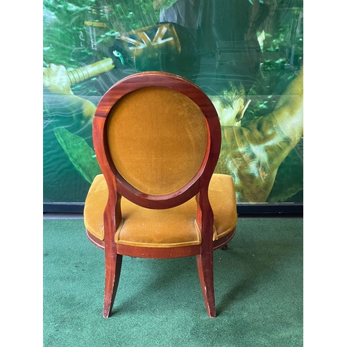 119a - Louis XV style framed and upholstered in gold velvet salon chair 68 x 68 x 105cm (Nb This lot is loc... 