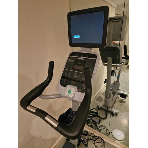 Precor UBK 615 Upright Bike The self-powered UBK 615 upright bike ...