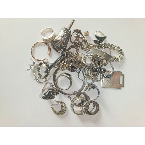 43 - Mixed lot of Silver Jewellery

  Metal: silver 925 
 

  Weight: 140.20 grams 
 

  Condition: From ... 