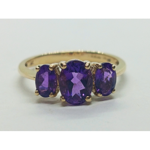 58 - 2.15 Ct Amethyst Trilogy QVC Gold Ring

  Metal: Gold 375/9K 
 

  Weight: 2.65 grams 
 

  Size/Mea... 