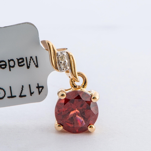 149 - 1.58 Ct Rhodolite Garnet and Diamond Yellow Gold Pendant, Gold 10K, TGGC Certificate of Authenticity... 