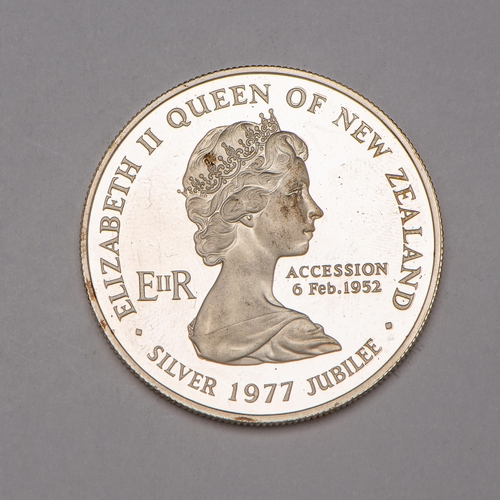 247 - 1 Dollar - Elizabeth II 2nd Portrait; Silver 1977 Jubilee, New Zealand, Waitangi Day, Commemorative ... 