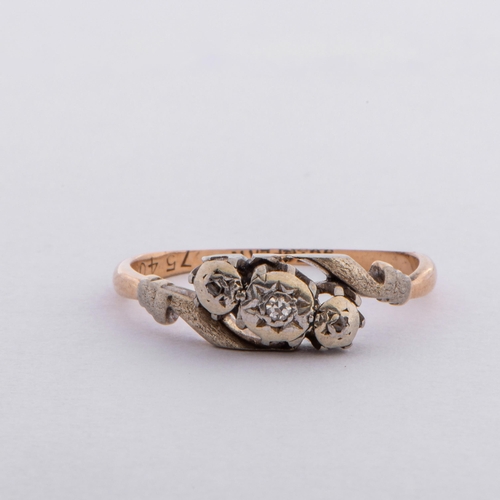 63 - Vintage Diamond Illusion Ring Gold 375/9K. Most likely beginning of the XX century 

  Metal: Gold 3... 