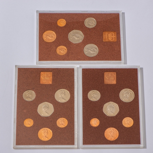 97 - The Coinage of Great Britain and Northern Ireland 1974 Three Collection Sets, All of Them are in 3 C... 