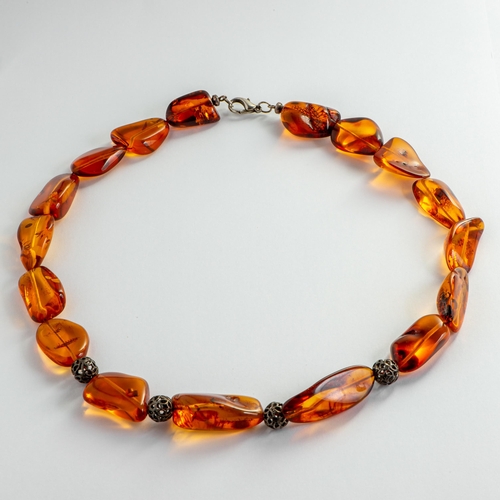 60 - Magnificent Transparent Natural Amber Necklace with Openwork Elements. Crystal clear Orange Amber wi... 