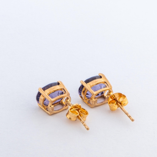 175 - 2.74 Cts Amethyst Gold Earrings, 9K Gold, Post - Back Clasps 

  Metal: Yellow Gold 9K/375 
 

  Wei... 