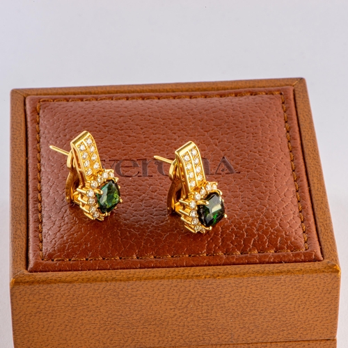 2 - 2.20 Ct Natural Tourmalines and Diamonds Earrings, Yellow Gold 750/18K WGI certificate

  Metal: Yel... 