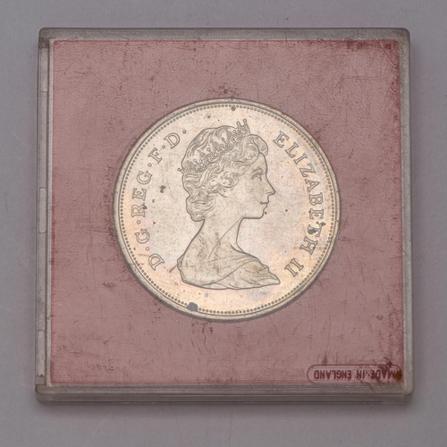 227 - 1980 Queen Mother 80th Birthday 25p Commemorative Crown Coin, Copper - Nickel, Encapsulated 

  Meta... 