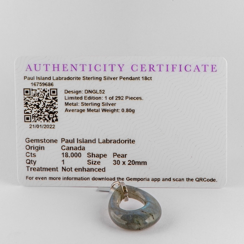 261 - 18 Ct Natural Paul Island Labradorite Silver Pendant, Silver 925, TGGC Certificate of Authenticity 
... 