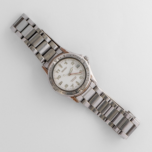 294 - Seiko Perpetual Calendar Gents Watch, Water Resistant 5 Bar, Quartz, Date 

  Ref: BF32 - 0160, 0301... 