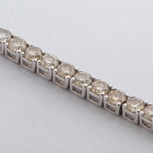 32 - 5.05 Ct Natural Diamonds Tennis Bracelet White Gold 750/18K WGI certificate 

  Metal: White Gold 75... 