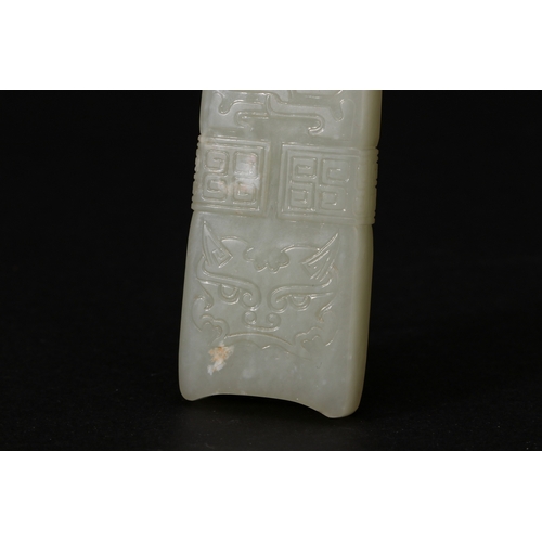 20051 - A Chinese jade ornament, 18th/19th Pr Size:(Length8cm, Width2.7cm, Weight50g) Condition:(Good Condit... 