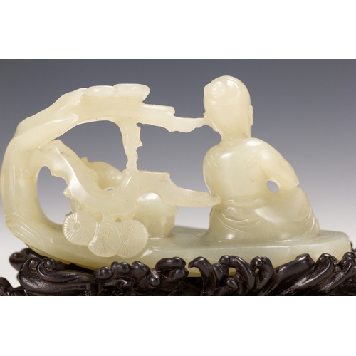 20065 - A Chinese jade ornament, 18th/19th Pr Size:(Height7cm, Width3.5cm, Length9cm, Weight130g) Condition:... 