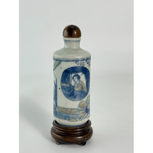 20081 - A Chinese snuff bottle, Qing Daynasty Pr.  Size:(H8.5cm) Condition:(Good Condition, No Hairlines, No... 