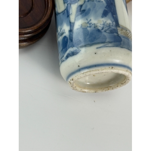 20081 - A Chinese snuff bottle, Qing Daynasty Pr.  Size:(H8.5cm) Condition:(Good Condition, No Hairlines, No... 