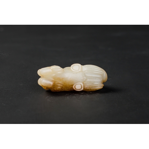 20083 - A Chinese jade ornament, 18th/19th Pr Size:(Length7.3cm, Height4.5cm,Wieght103g) Condition:(Good Con... 