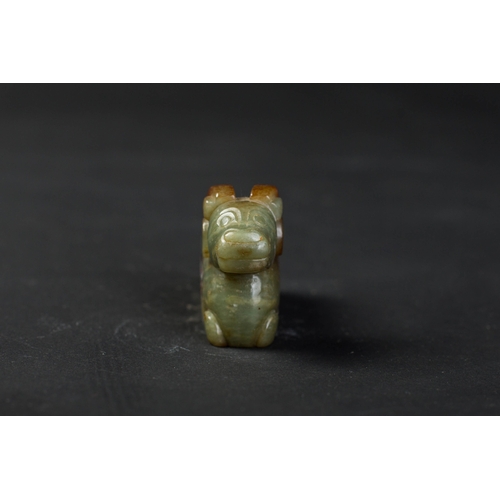 20084 - A Chinese jade ornament, 18th/19th Pr Size:(Length8.6cm, Height4.5cm, Weight121g) Condition:(Good Co... 