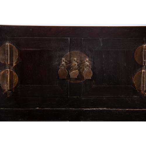 20093 - A pair of Chinese zitan cabinets, 19th Pr. Size:(Height50cm, Width15cm, Length25cm, Weight12000g) Co... 