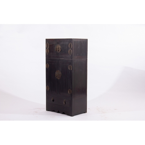 20093 - A pair of Chinese zitan cabinets, 19th Pr. Size:(Height50cm, Width15cm, Length25cm, Weight12000g) Co... 