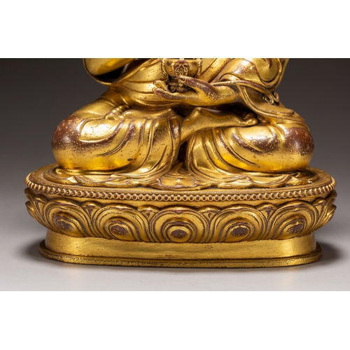 20095 - A Chinese gilt bronze buddaha, 17th Pr. Size:(Height19cm, Width9.5cm, Length15cm, Weight1500g) Condi... 