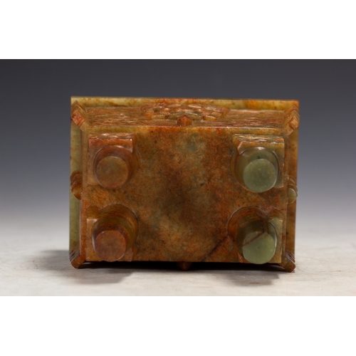 20096 - A Chinese jade ornament, 18th/19th Pr Size:(Height16.5cm, Width9cm, Length12.2cm, Weight1210g) Condi... 