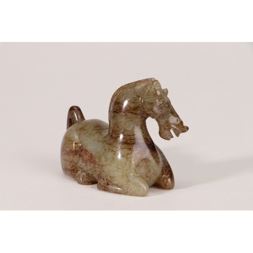 20111 - A Chinese jade ornament, 18th/19th Pr Size:(Length7.8cm, Width3.8cm, Height6cm, Weight174g) Conditio... 